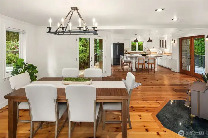 Entertain, dine or just hang out in this warm and inviting space Entertain, dine or just hang out in this warm and inviting space