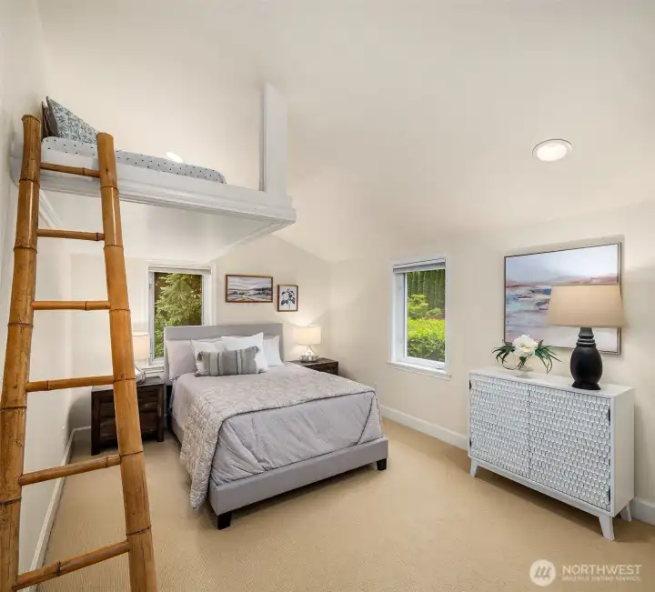Upstairs Bedroom with sleeping loft Upstairs Bedroom with sleeping loft