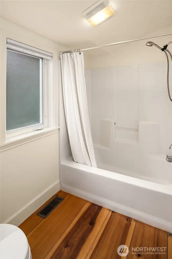 Full Bath upstairs Full Bath upstairs
