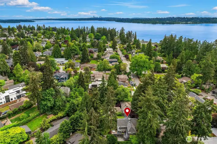 Close to lake, parks, walking trails while being close to downtown Close to lake, parks, walking trails while being close to downtown