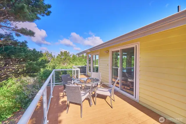 Slider from dining area to sunny south facing deck for morning coffee or evening sundowners.