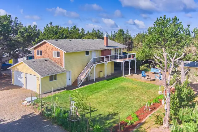 With an additional lot, there's plenty of space to park boats or RVs, expand the garden, or build a shop.