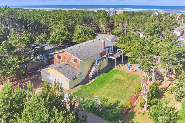 Coastal Comfort Just a Block from the trail to the Beach!