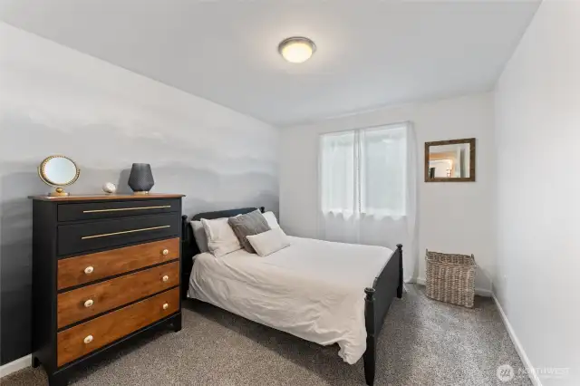 Guest bedroom