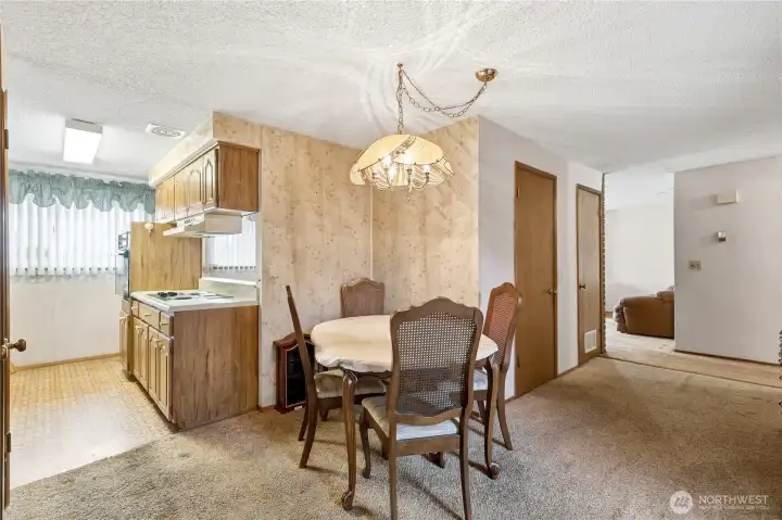 Formal dining room - the table is large enough to seat 10