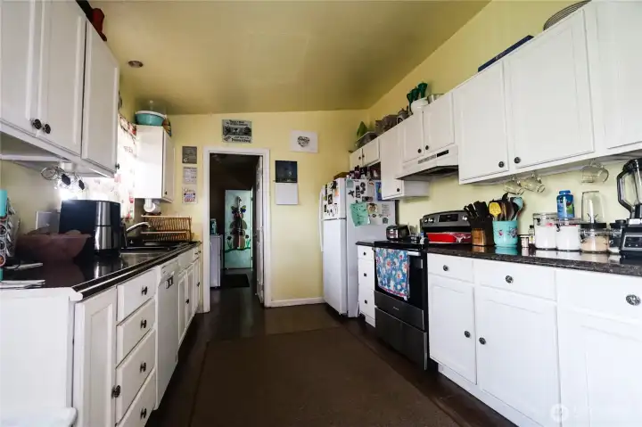 Convenient kitchen with ample cabinetry