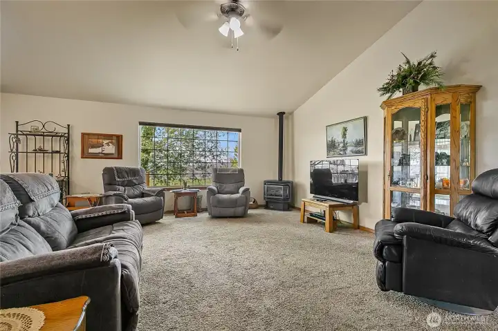 Spacious living areas with large windows and peaceful views. Spacious living areas with large windows and peaceful views.