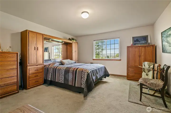 Spacious Primary Suite | Walk-in Closet Spacious Primary Suite | Walk-in Closet