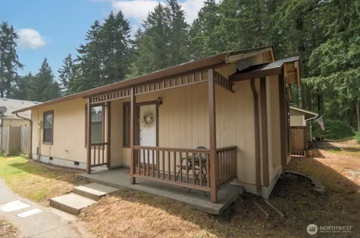 Welcome home to The Park! You'll love this affordable 3 bedroom, 2 bath home and the great amenities and location of The Park.