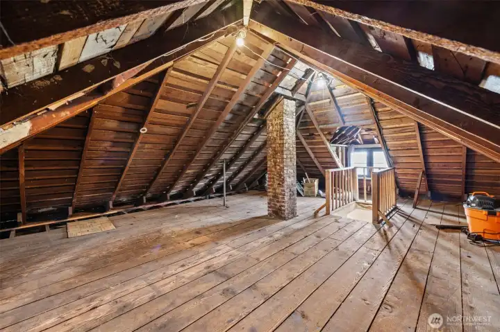 Unfinished attic, full of potential! Unfinished attic, full of potential!