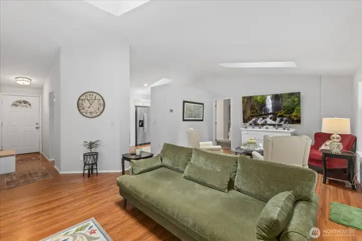 Laminate plank flooring in the main rooms. Laminate plank flooring in the main rooms.