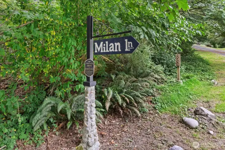 Private dead end road, shared by a few owners. Private dead end road, shared by a few owners.