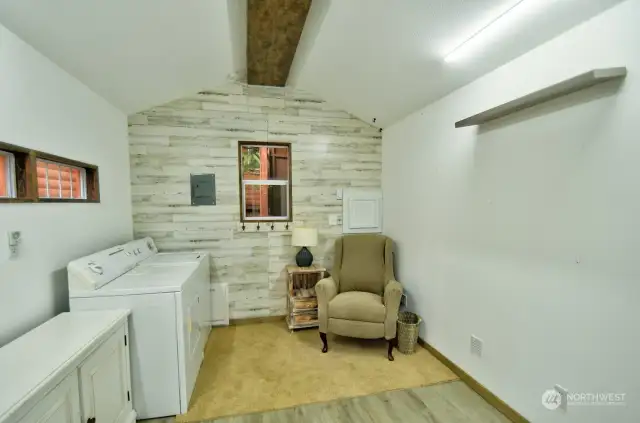 INSIDE SHED WITH WASHER/DRYER