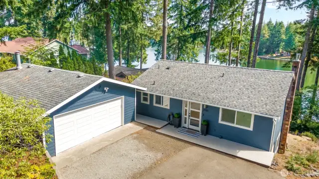 Quintessential lakehouse with $100,000 remodel!