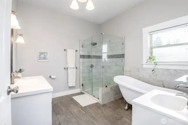 Primary 5-piece bath off the bedroom.