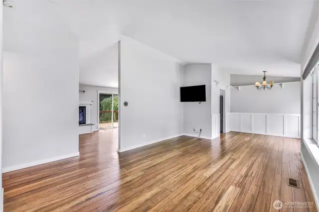 Well kept with vaulted ceilings