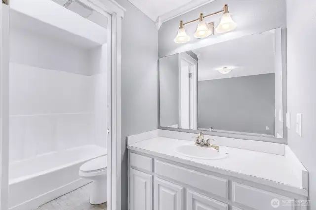 Primary ensuite is ready for you!