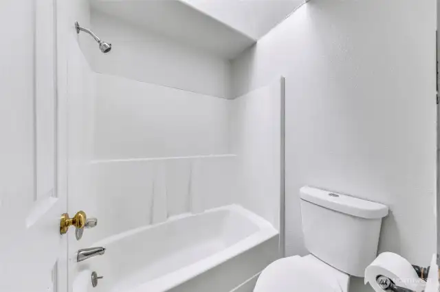 Primary ensuite - full bathroom