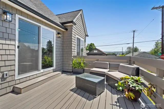 Very spacious and private deck that soaks up the afternoon sun. New exterior lighting, too!