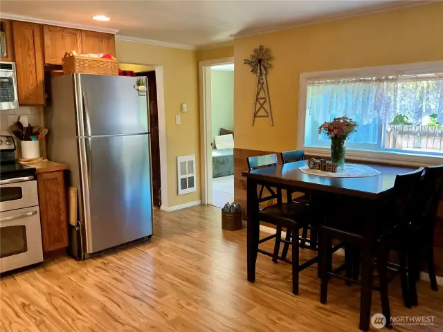 Kitchen dinning