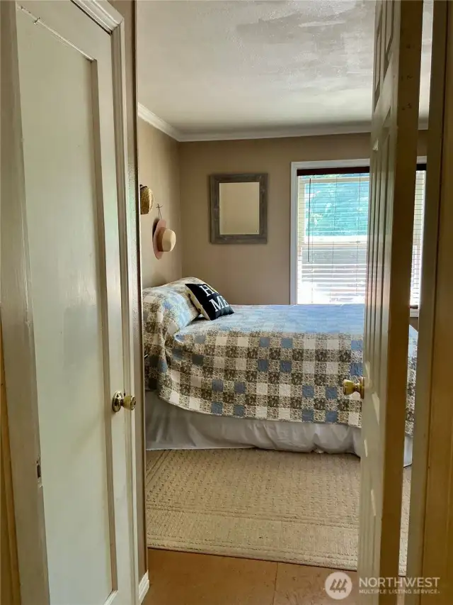 Enerting Primary Bedroom