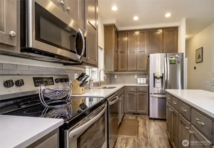 Fabulous chefs kitchen with modern finishes