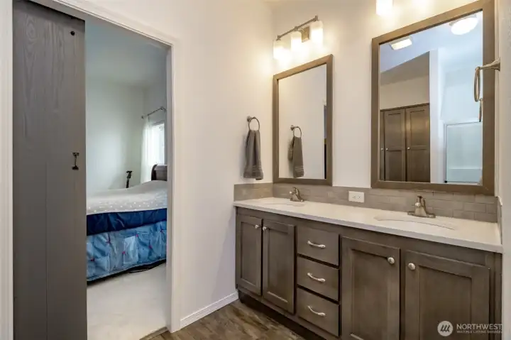 Primary Suite Bathroom