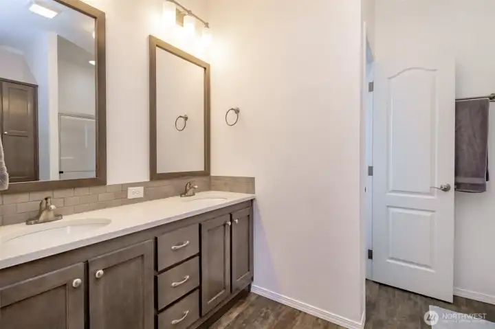 Primary Suite Bathroom