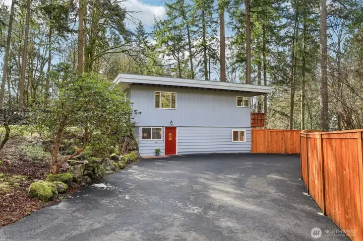 Expansive wrap-around deck & new fencing are ideal for  entertaining.