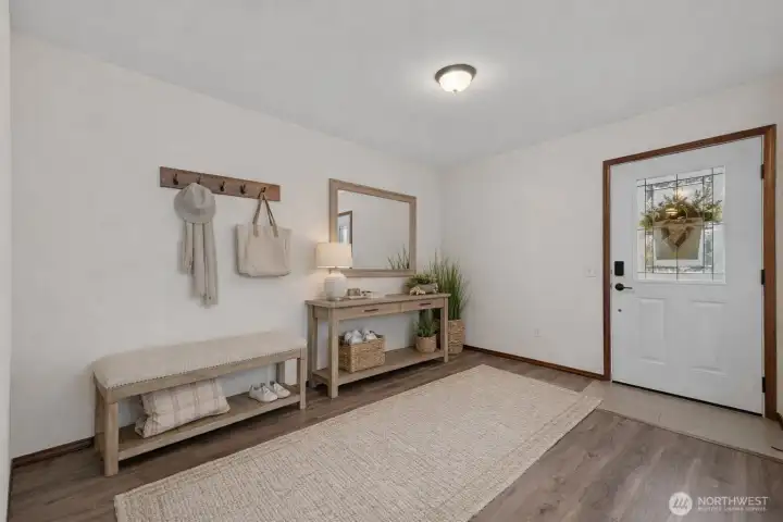 Virtually staged entry way