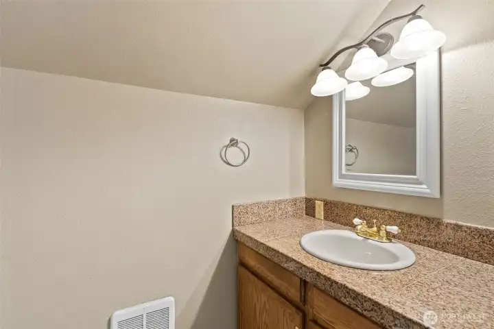 Attached 1/2 bath
