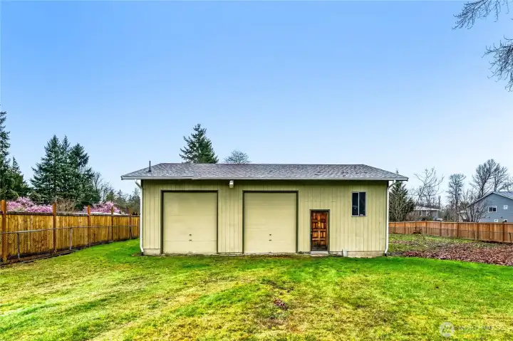 Huge detached shop with extra tall doors