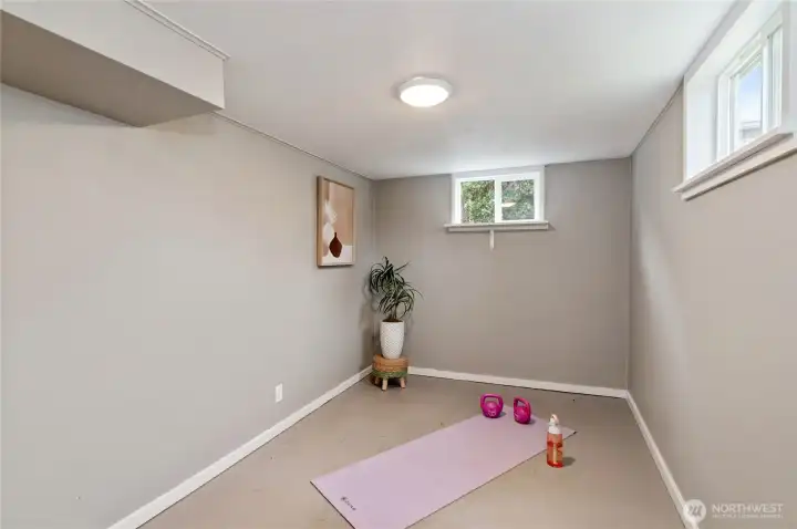 Office/ bonus space