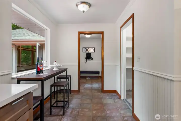 Pass-through kitchen, with circular floorplan!