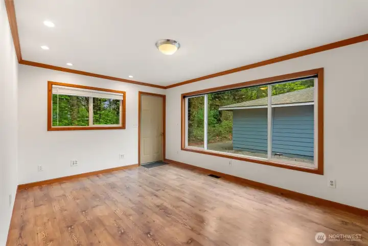 Non-conforming room #4, great for office, workout space or hobby room!