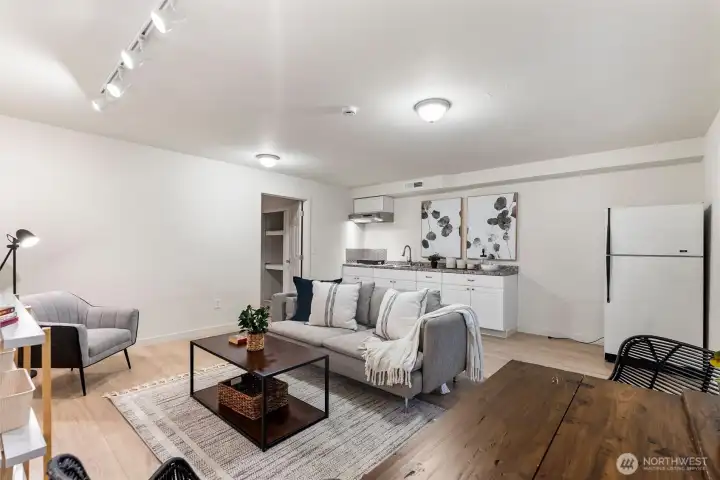 Finished basement with a 2nd kitchen!