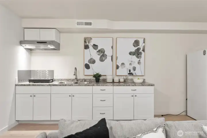 Beautiful cabinetry with quartz countertops!