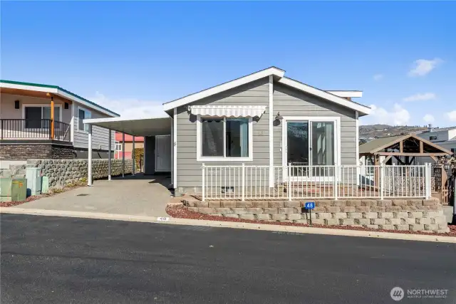 Welcome to one of the largest homes at Vista del Lago!