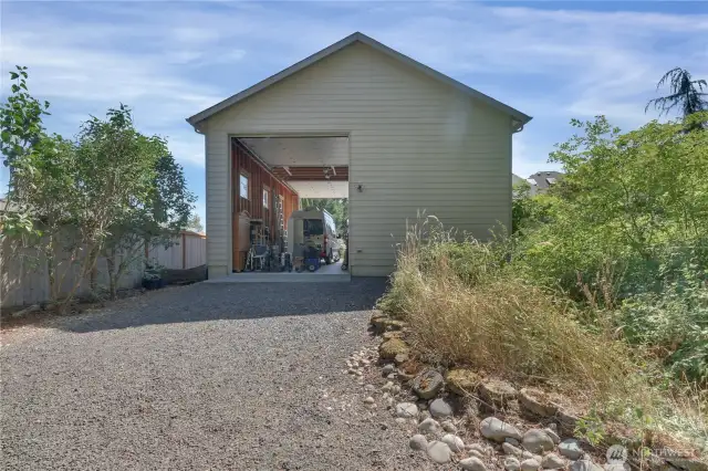 3 Car Attached Garage & 30x40 RV Garage with Pull Through Doors