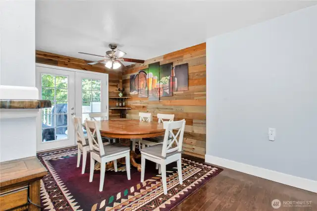 Dining Room / Nook