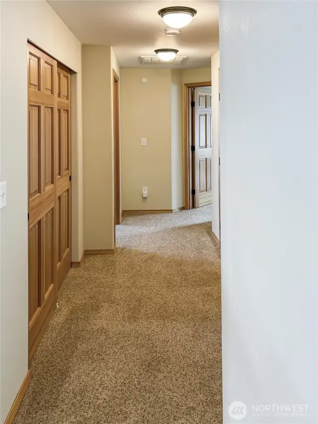 Hall to bedrooms