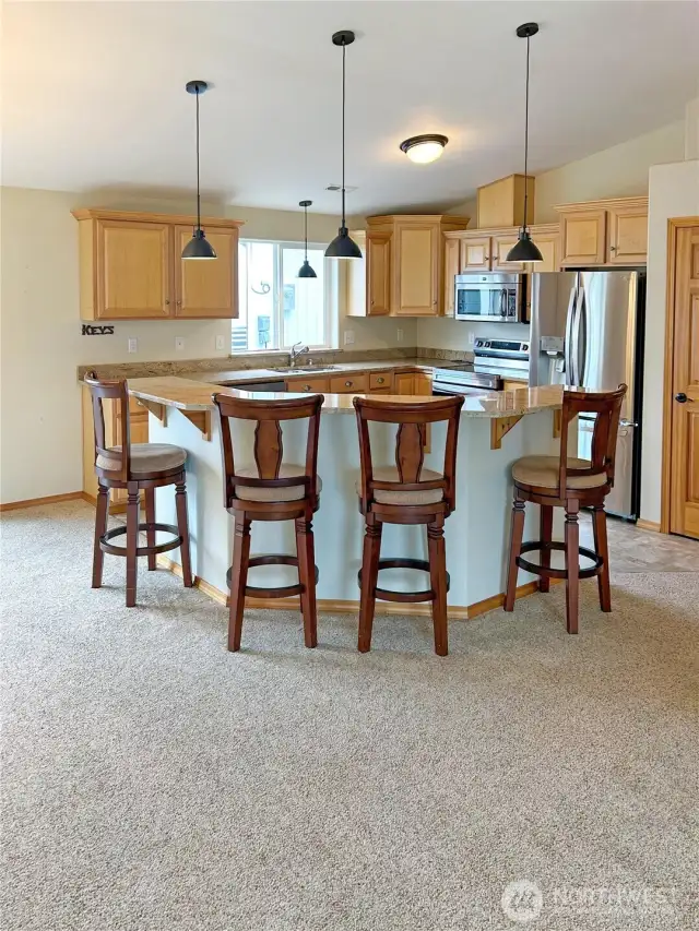 Kitchen Island Eating area