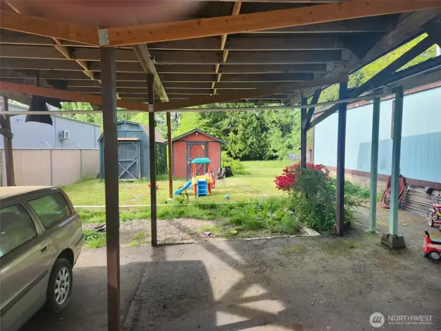 looking north at entry to home