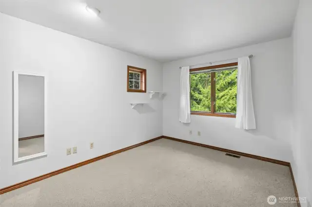 Bed 3 w/closet not pictured