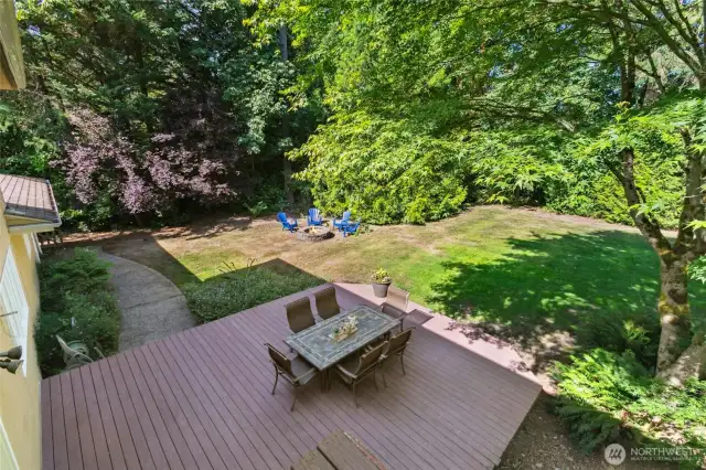 Nice firepit area for summer s'mores.