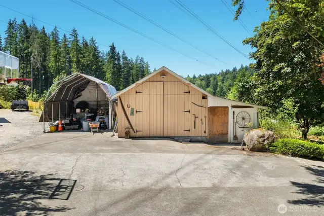 The barn that has now become the shop.
