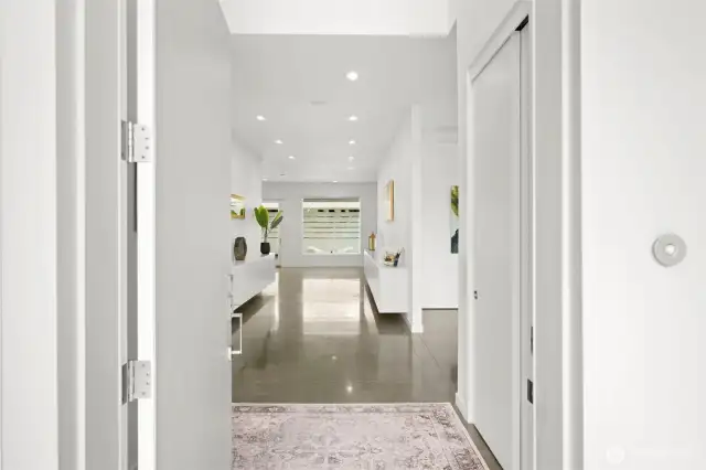 Entrance/Foyer