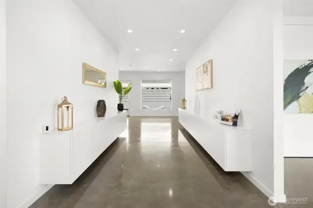 Entrance/Foyer