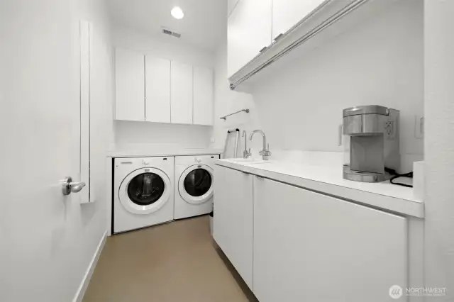 Laundry - Upper