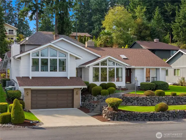 Enjoy life in this peaceful neighborhood, in a perfectly upkept home.
